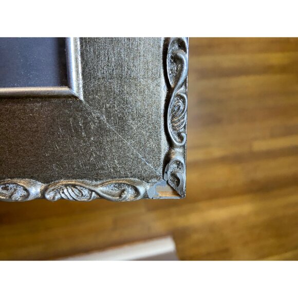 Thomas Kinkade Wall Art A LIGHT IN THE STORM 2005 Silver Colored Wooden Frame - Picture 7 of 7